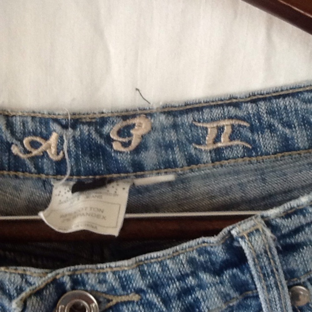 Jeans. - Picture 3 of 3